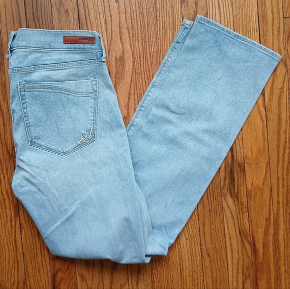 Express Denim - 🩵Express distressed jeans🩵